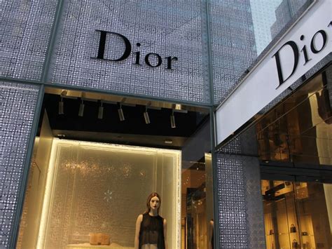 dior finance paris